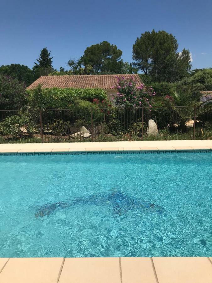 Les Buis Apartment Carpentras Exterior photo